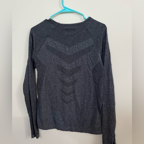 Old Navy Activewear Top - Picture 2 of 3